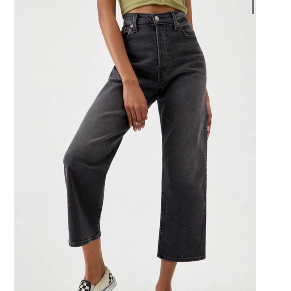 Black Levi’s Ribcage Straight Leg Jeans